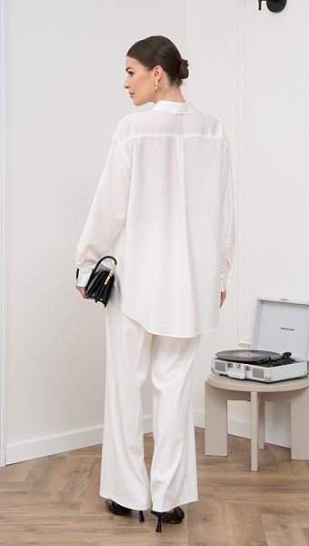 Фото rubaska-zenskaa-s-karmanami-belaa-07 товару Сорочка жіноча з кишенями біла0