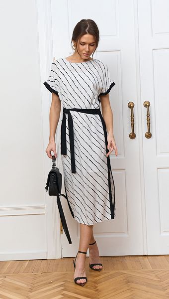 Фото sarafan-zenskij-belyj-v-cernuu-polosku-05 товару Сарафан жіночий білий в чорну смужку0