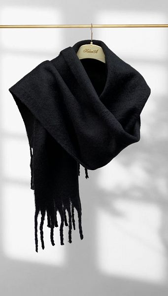 Фото sarf-s-dredami-cernyj-01 товара Шарф с дредами черный