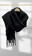 Фото sarf-s-dredami-cernyj-01 товару Шарф з дредами чорний Фото sarf-s-dredami-cernyj-01 товару Шарф з дредами чорний