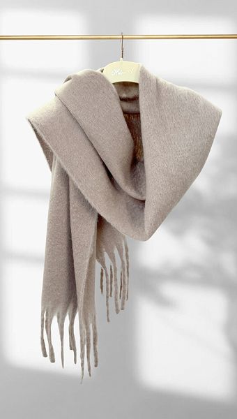 Фото sarf-s-dredami-kapucinovyj-01 товару Шарф з дредами капучиновий