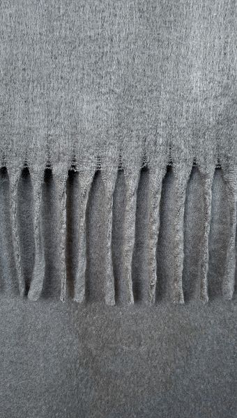 Фото sarf-s-dredami-seryj-02 товару Шарф з дредами сірий Фото sarf-s-dredami-seryj-02 товару Шарф з дредами сірий