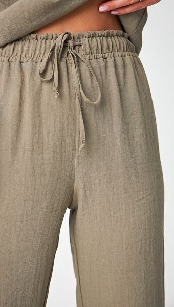 Фото stany-zenskie-na-rezinke-haki-05 товару Штани жіночі на резинці хакі0 Фото stany-zenskie-na-rezinke-haki-05 товару Штани жіночі на резинці хакі0