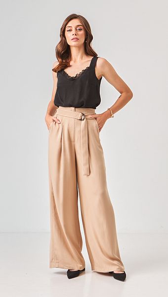 Фото top-cernyj-s-rusej-01 товара Топ черный с рюшей0