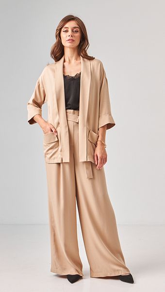 Фото top-cernyj-s-rusej-04 товара Топ черный с рюшей0