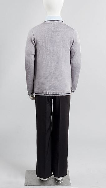 Фото trikotaznaa-kofta-dla-malcika-seraa-s-sinim-kantom-03 товару Трикотажна кофта для хлопчика сіра з синім кантом0 Фото trikotaznaa-kofta-dla-malcika-seraa-s-sinim-kantom-03 товару Трикотажна кофта для хлопчика сіра з синім кантом0