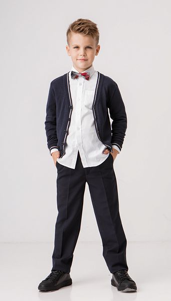 Фото trikotaznaa-kofta-dla-malcika-sinaa-s-serym-kantom-01 товару Трикотажна кофта для хлопчика синя з сірим кантом