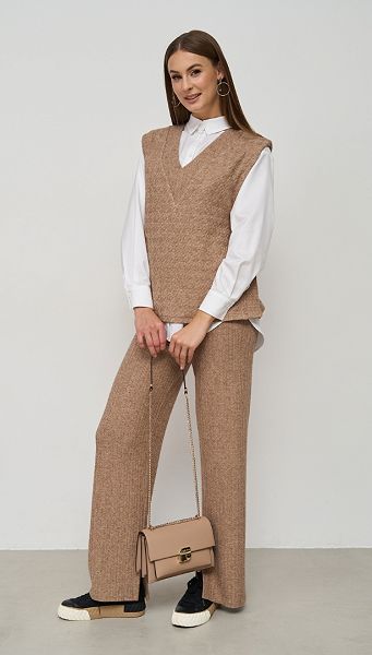 Фото trikotaznye-bruki-zenskie-karamelnye-1 товара Трикотажные брюки женские карамельные