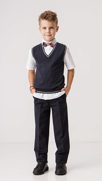 Фото trikotaznyj-zilet-sinij-s-serym-kantom-01 товару Трикотажний жилет синій з сірим кантом