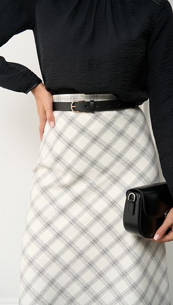 Фото ubka-trapecia-molocnaa-v-kletocku-3 товару Спідниця трапеція молочна в клітинку0