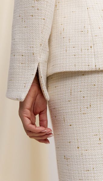 Фото zaket-iz-sersti-molocnyj-07 товару Жакет з вовни молочний0 Фото zaket-iz-sersti-molocnyj-07 товару Жакет з вовни молочний0