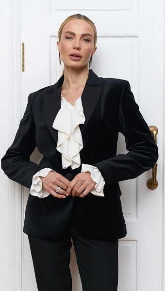 Фото zaket-zenskij-barhatnyj-cernyj-02 товара Жакет женский бархатный черный0