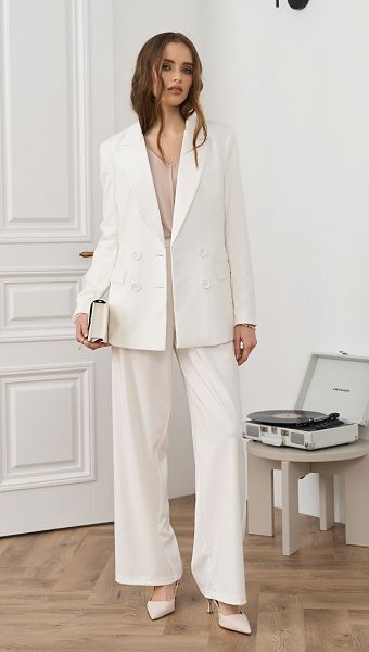 Фото zaket-zenskij-molocnyj-01 товару Жакет жіночий молочний0 Фото zaket-zenskij-molocnyj-01 товару Жакет жіночий молочний0