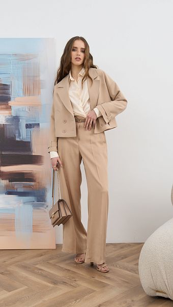 Фото zaket-zenskij-pramoj-bezevyj-04 товару Жакет жіночий прямий бежевий0 Фото zaket-zenskij-pramoj-bezevyj-04 товару Жакет жіночий прямий бежевий0