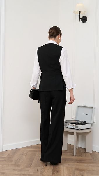 Фото zilet-s-remnami-cernyj-05 товара Жилет с ремнями черный0 Фото zilet-s-remnami-cernyj-05 товара Жилет с ремнями черный0