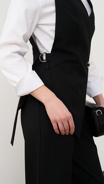 Фото zilet-s-remnami-cernyj-06 товара Жилет с ремнями черный0