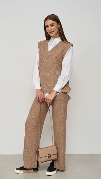 Фото zilet-trikotaznyj-karamelnyj-02 товару Жилет трикотажний карамельний0 Фото zilet-trikotaznyj-karamelnyj-02 товару Жилет трикотажний карамельний0