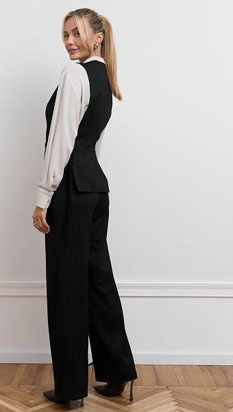 Фото zilet-zenskij-v-polosku-cernyj-06 товару Жилет жіночий в смужку чорний0 Фото zilet-zenskij-v-polosku-cernyj-06 товару Жилет жіночий в смужку чорний0