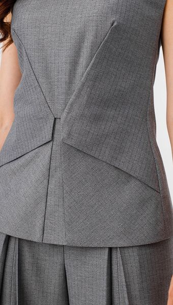 Фото ziletka-zenskaa-v-polosku-seraa-03 товару Жилетка жіноча в смужку сіра0 Фото ziletka-zenskaa-v-polosku-seraa-03 товару Жилетка жіноча в смужку сіра0